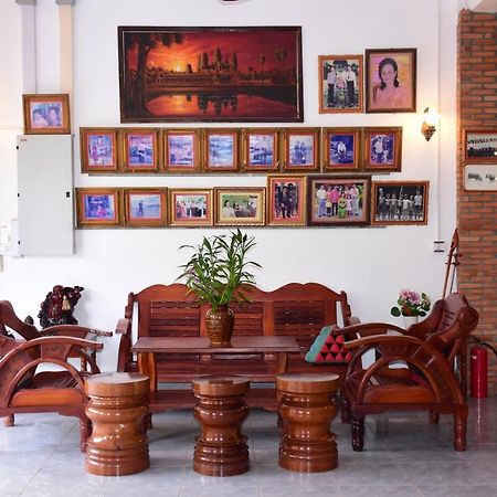 Bou Savy Guesthouse Siem Reap Bagian luar foto