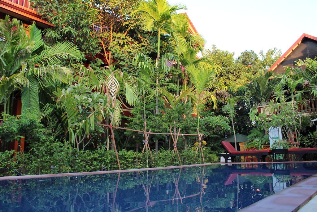 Bou Savy Guesthouse Siem Reap Bagian luar foto