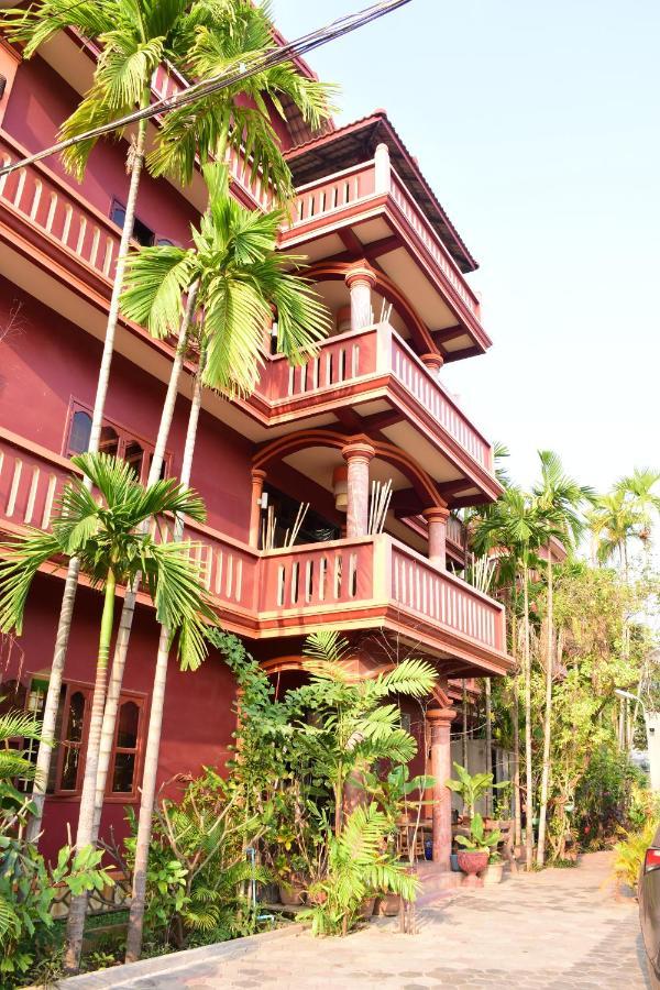 Bou Savy Guesthouse Siem Reap Bagian luar foto
